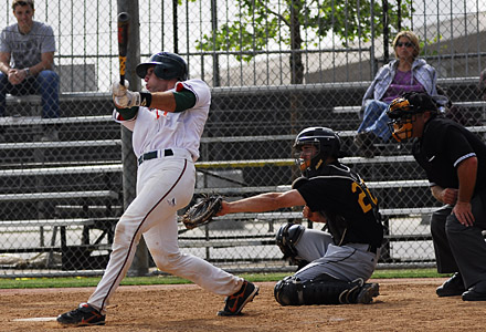 La Verne Sweeps Past Stags
