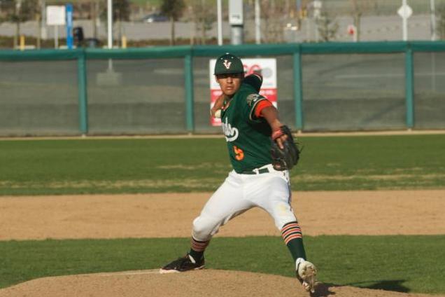 La Verne Dealt Loss By No. 2 Linfield