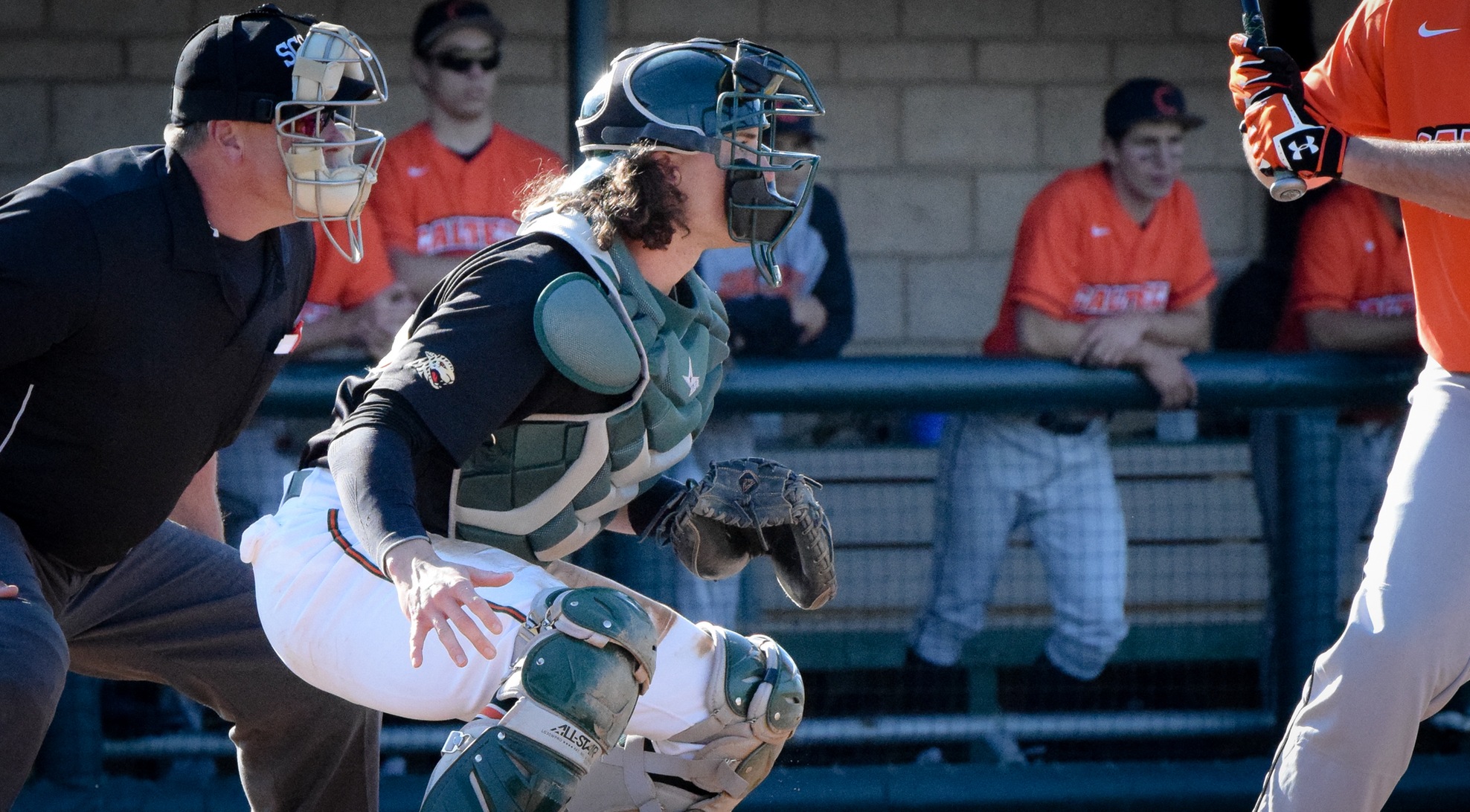 La Verne sweeps Redlands to take series