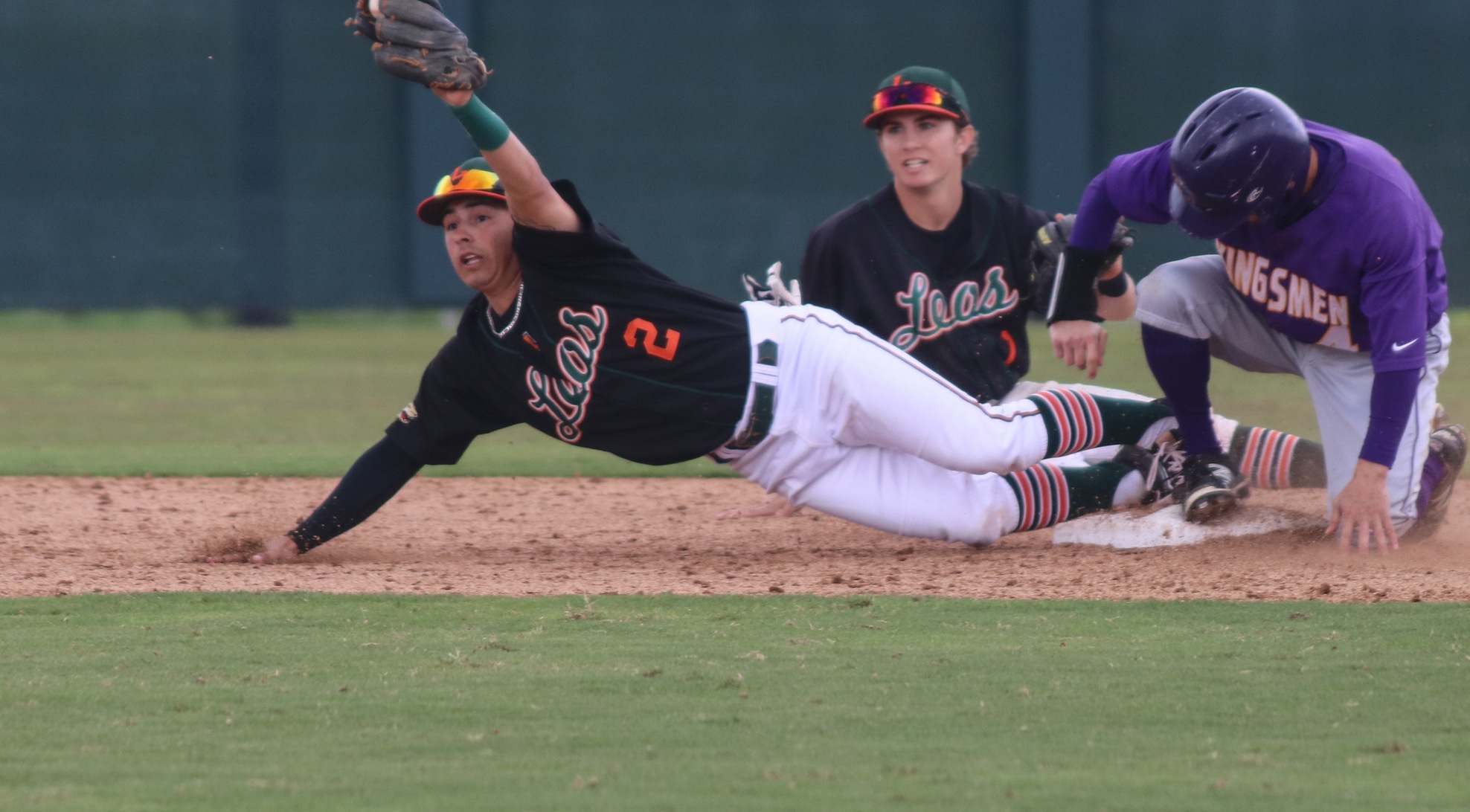 La Verne sweeps No. 22 Cal Lutheran