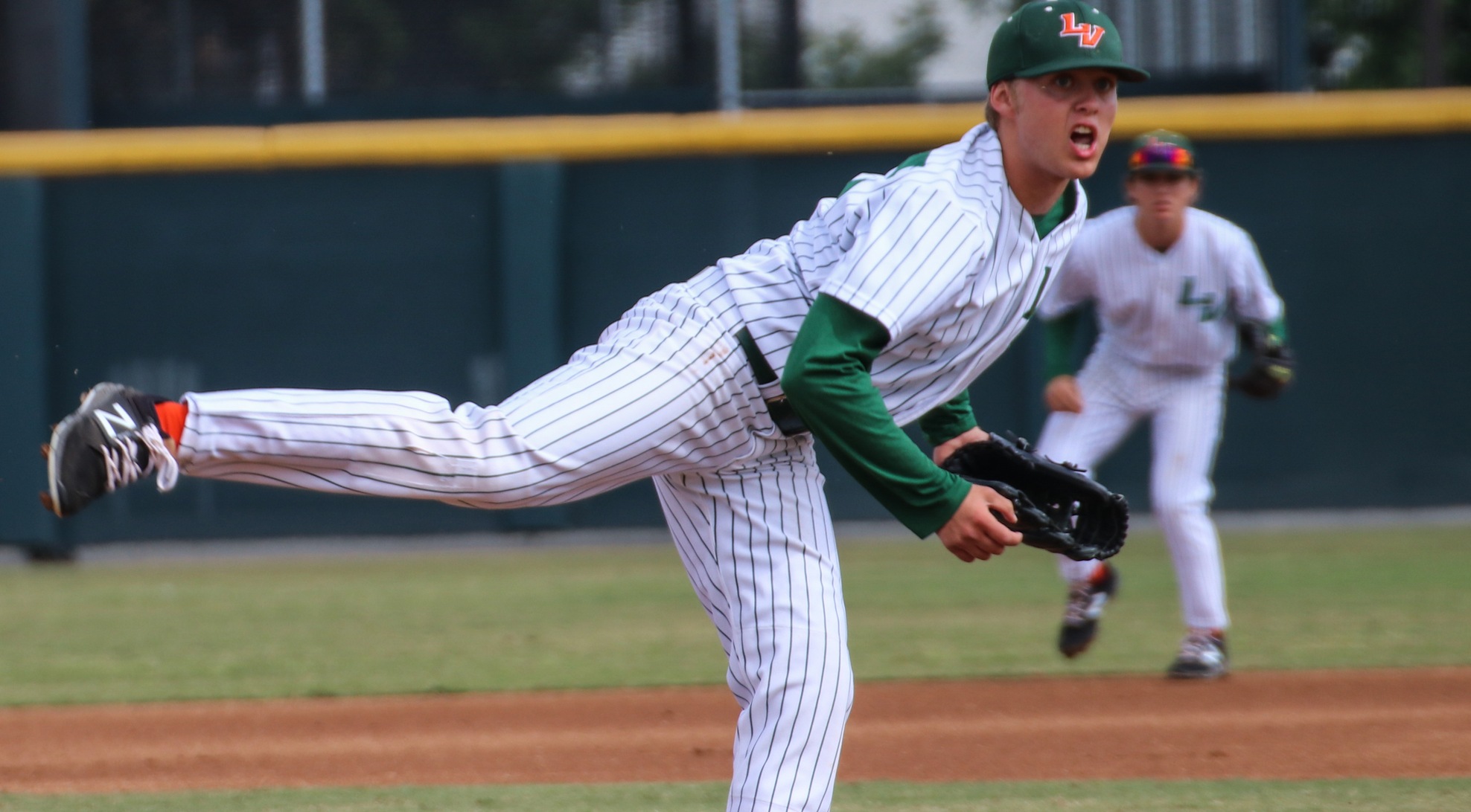Baseball drops doubleheader at Oxy