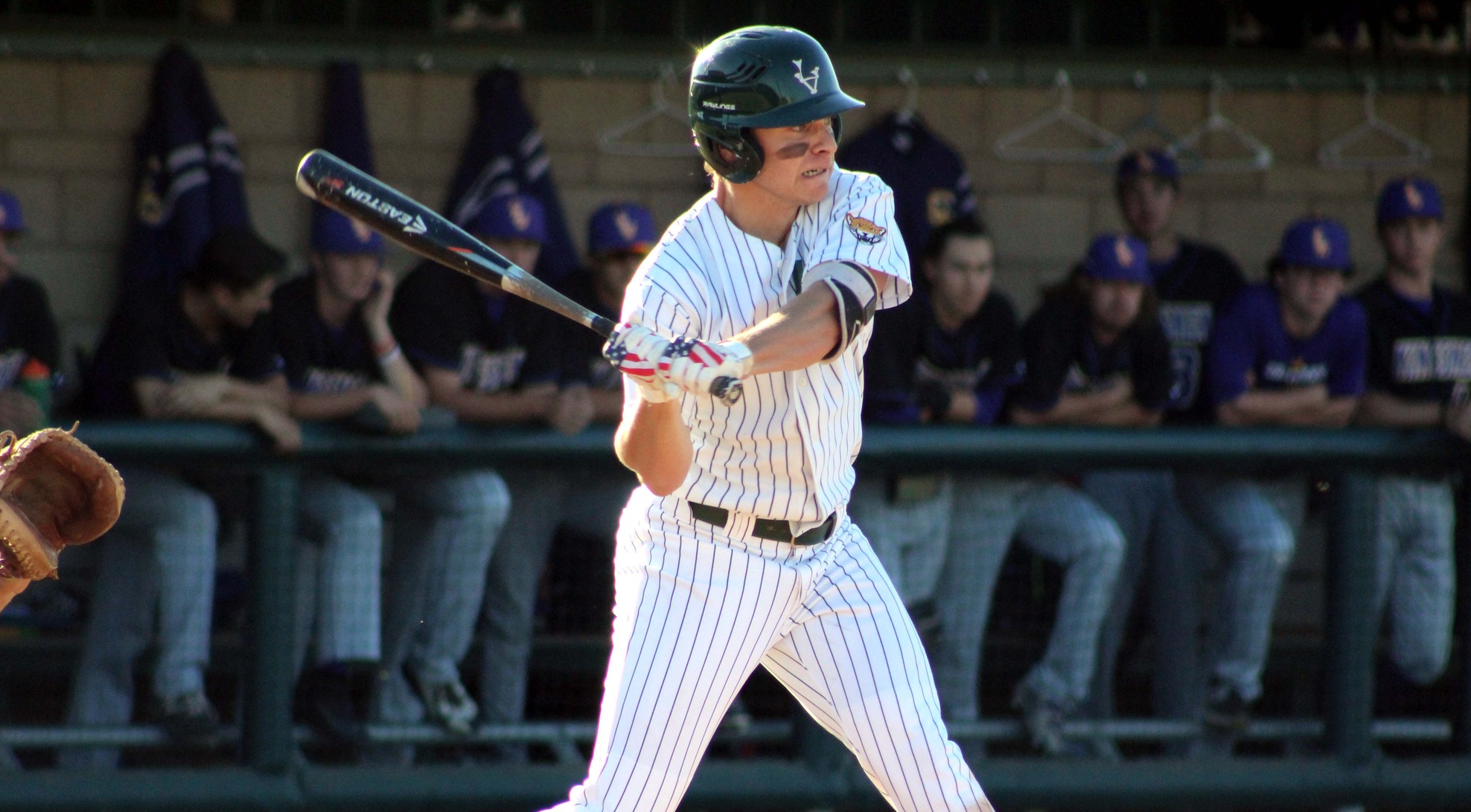 Baseball beats No. 2 Cal Lutheran, wins series