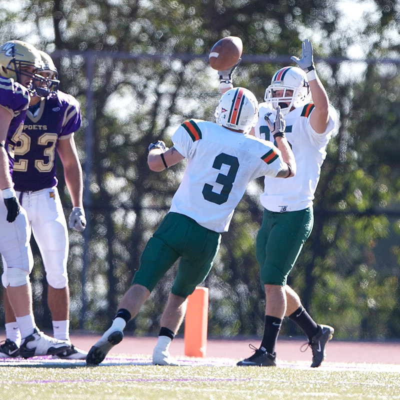 La Verne collected 411 yards on offense in the second half against the Poets (Tony Leon/ActionWestPhotography.com)