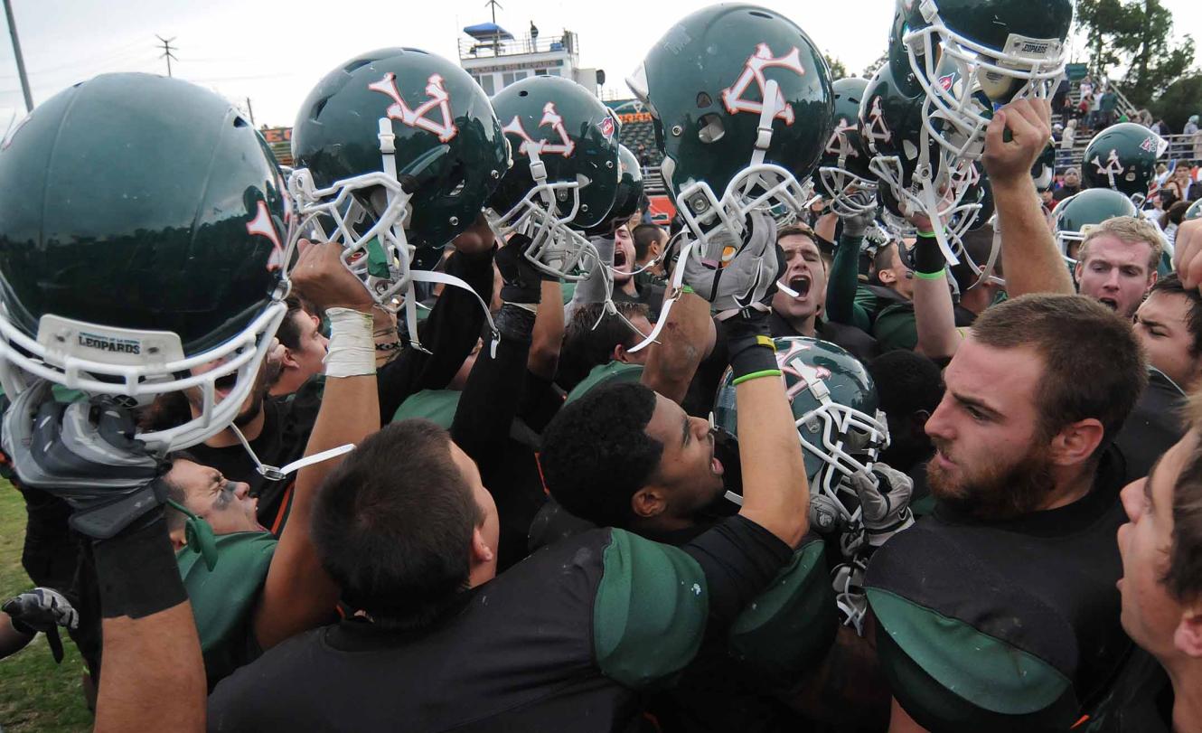 Leopards Rally Past Whittier In Season Finale