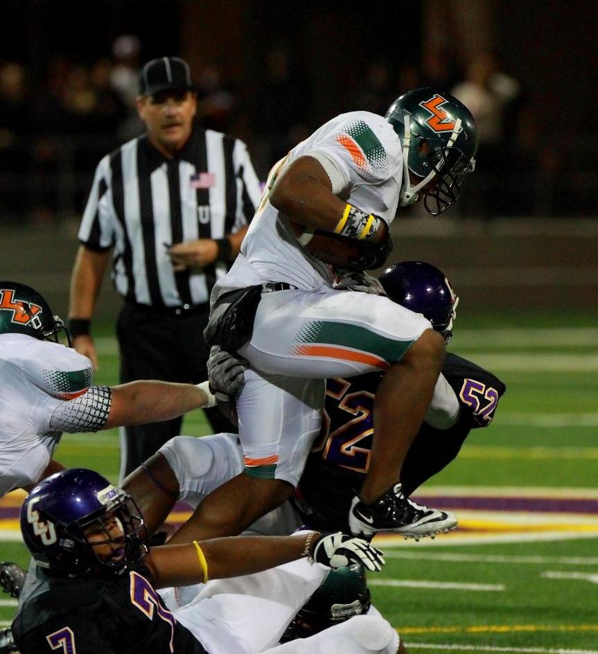 Second Quarter Explosion Lifts No. 8 Cal Lutheran Past Leopards