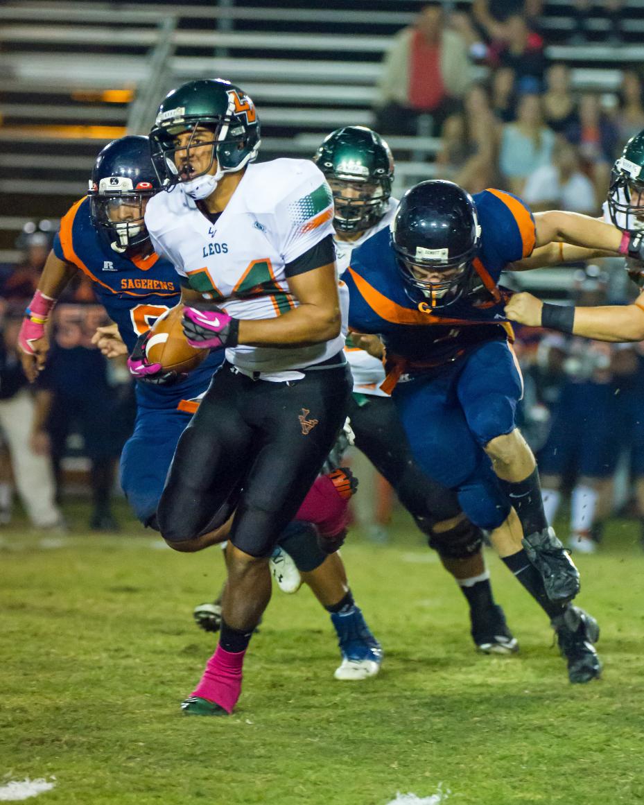 Leopard football squad stumbles versus Pomona-Pitzer