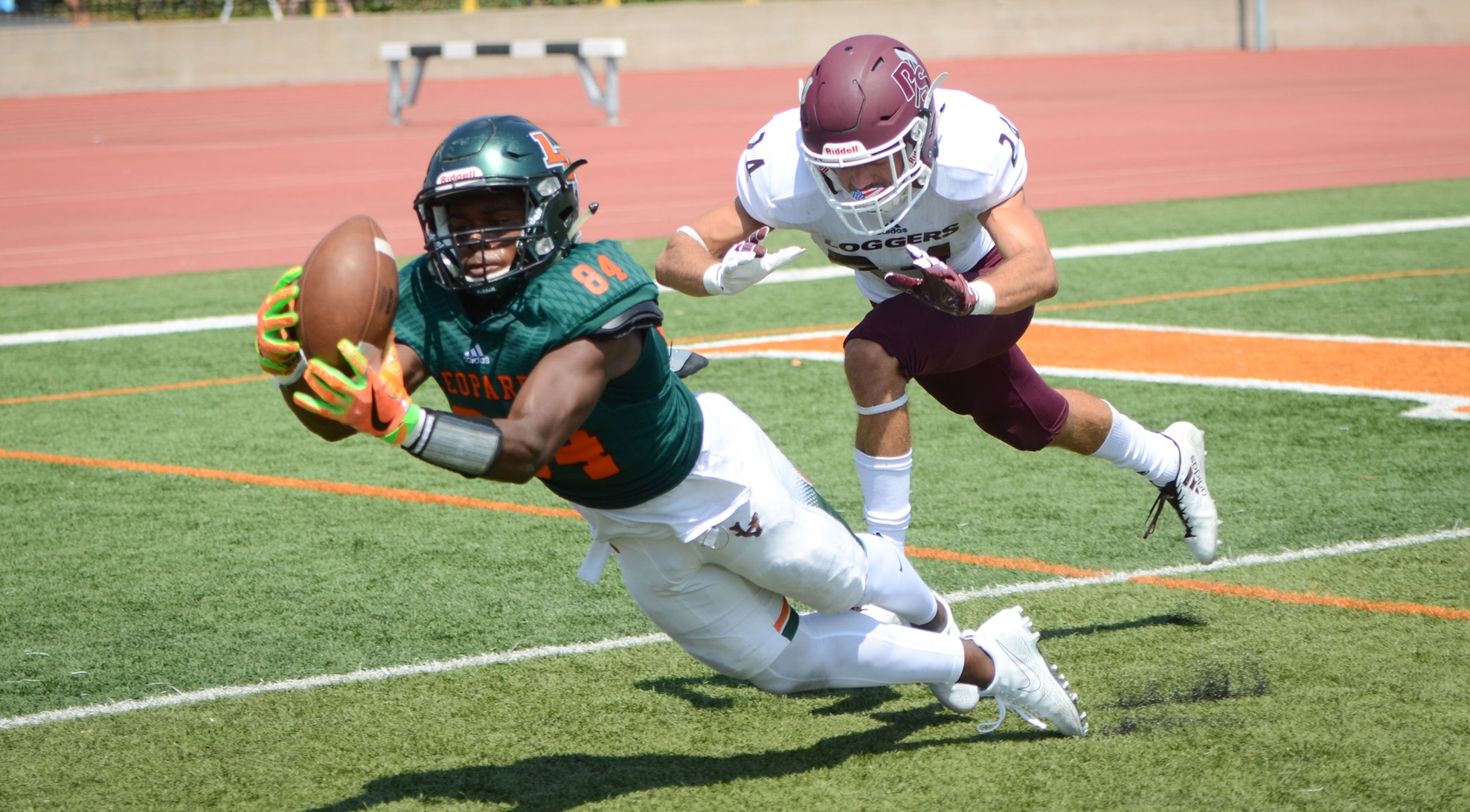 Football opens season with win over Puget Sound