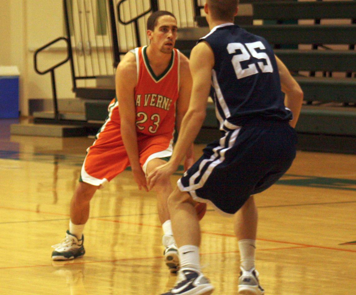 La Verne Shoots Past Bulldogs