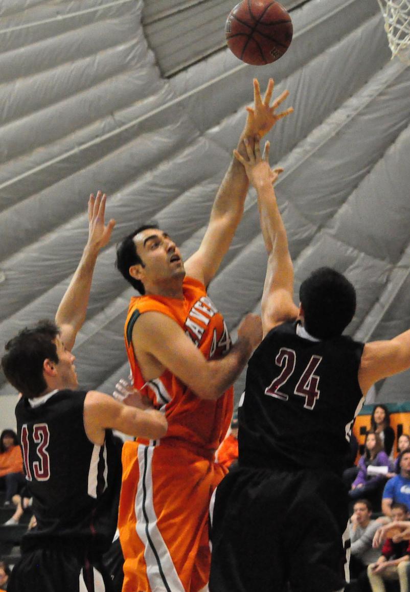 Alex Wolpe posted a double-double of 18 points and 11 rebounds