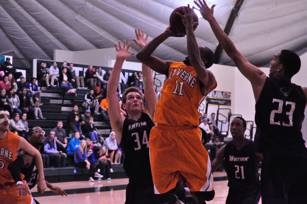 Leopard men's basketball team in exhibition thriller with El Salvador