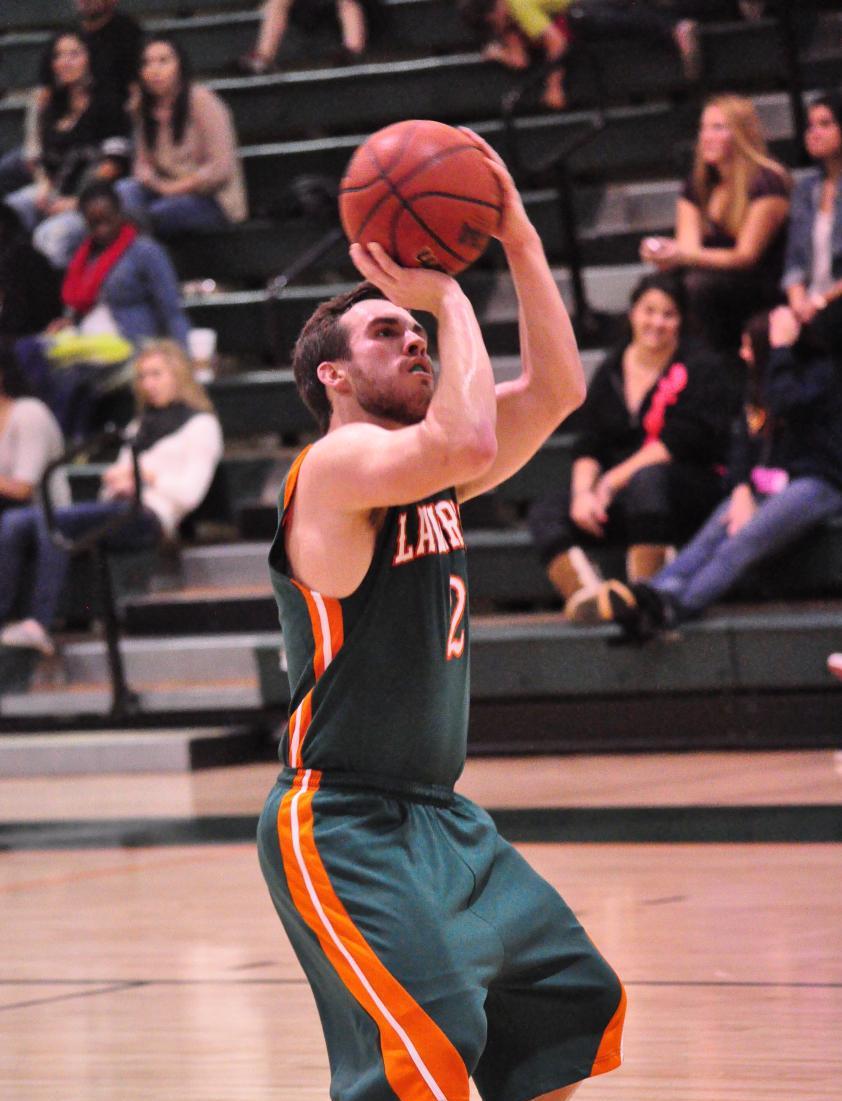 Leopards Earn Comeback Win Over Kingsmen