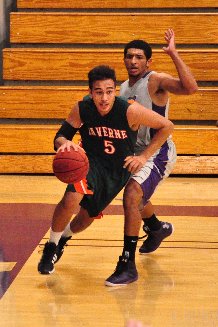 Leos Fall To Whittier In SCIAC Opener