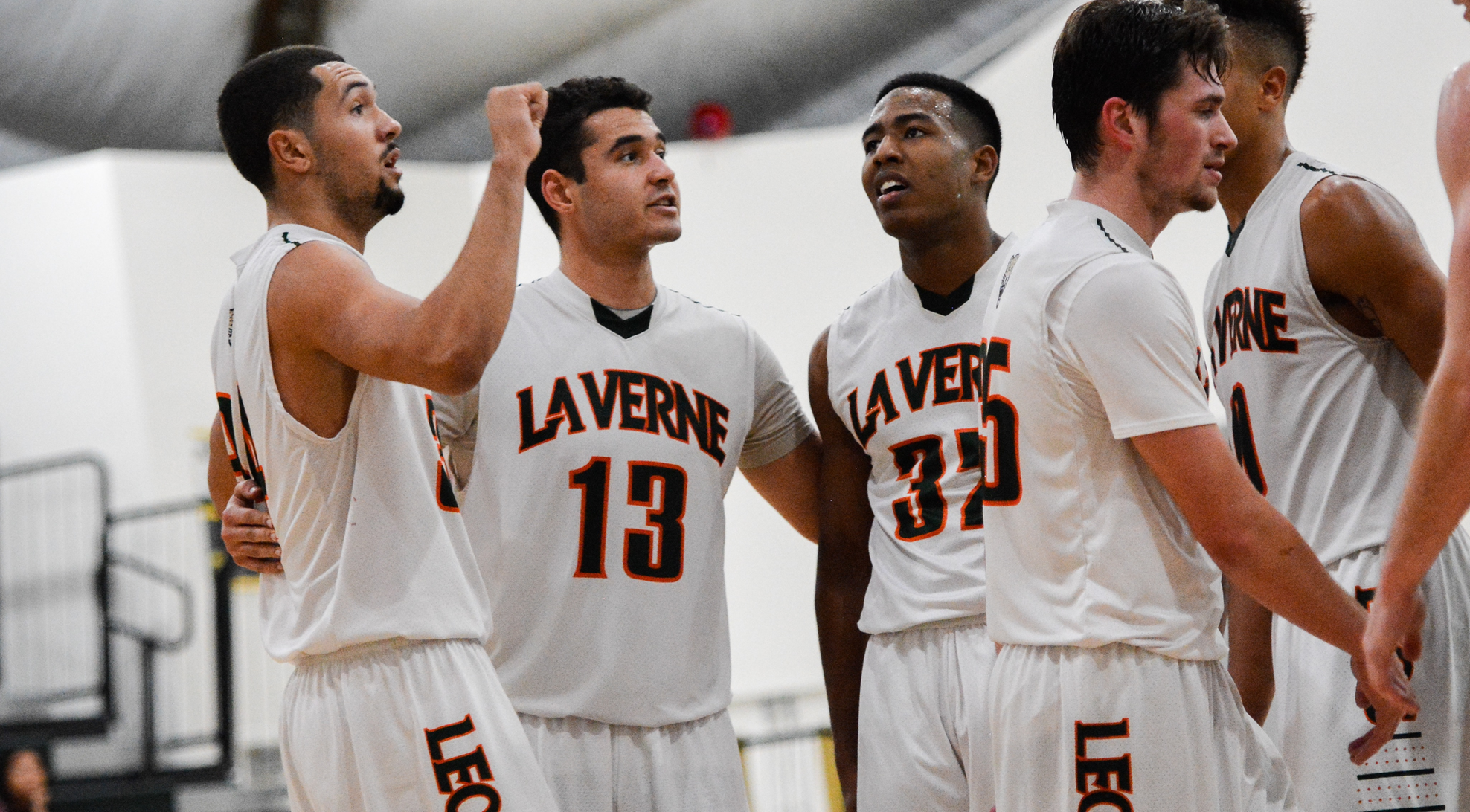 Stokes, Arnold carry La Verne past Willamette 88-87
