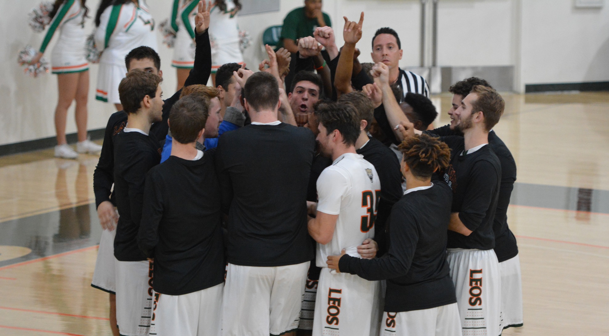 Men's Basketball named a 2016-17 Breakout Team