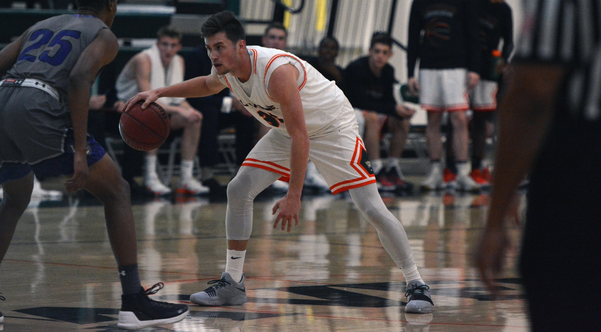 Men's Basketball drops SCIAC opener to Poets
