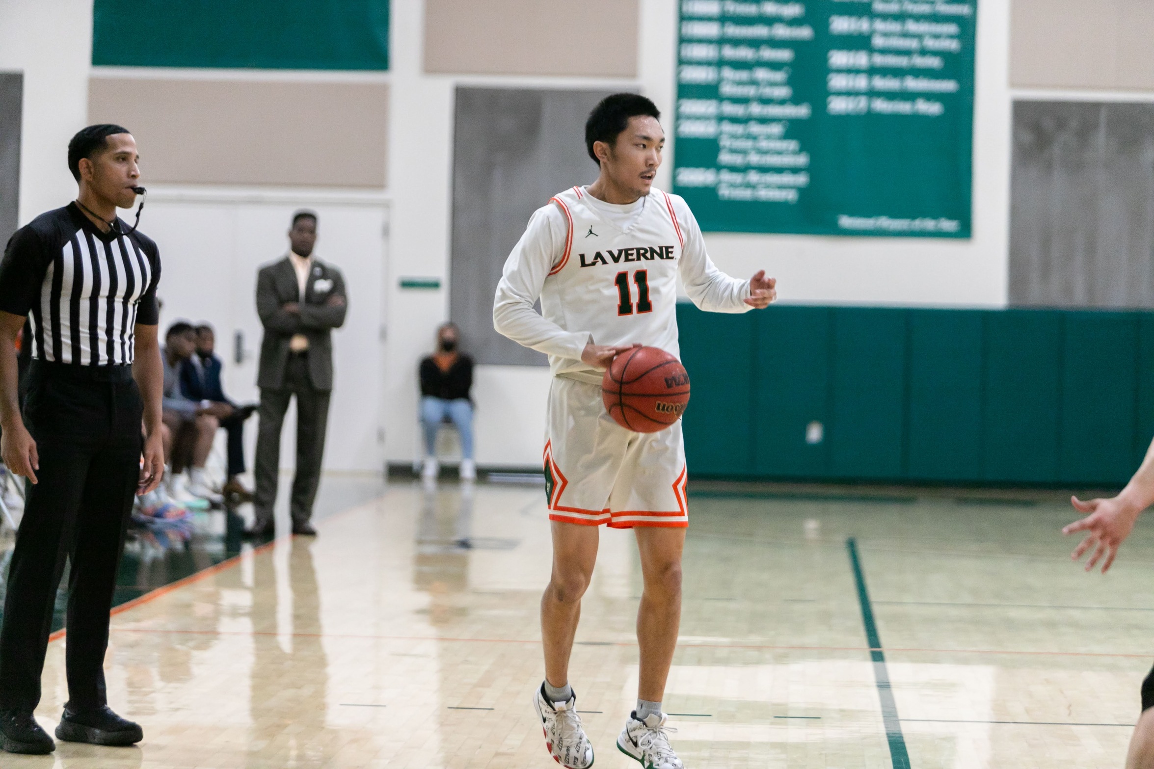 Second half Stag rally stumps Leos