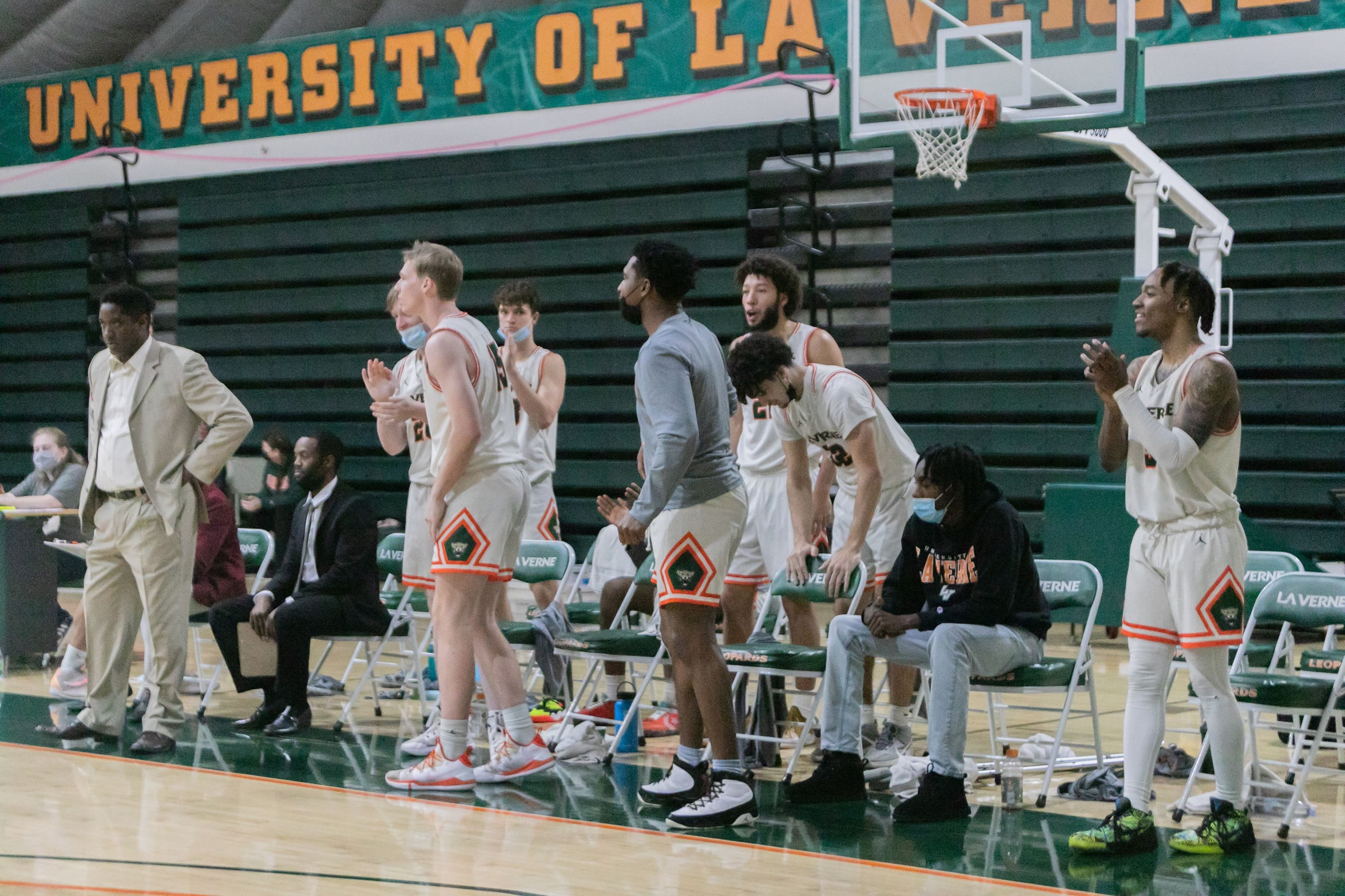 Late second half woes lead Kingsmen past Leopards