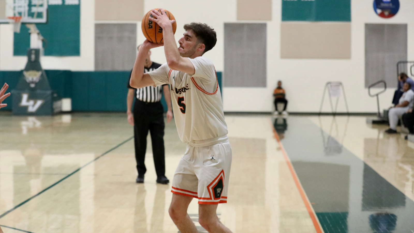Leopards Fall Short To Panthers
