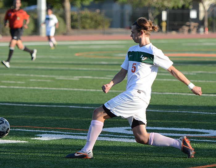 Funes winner sees Men&rsquo;s Soccer beat UC Santa Cruz