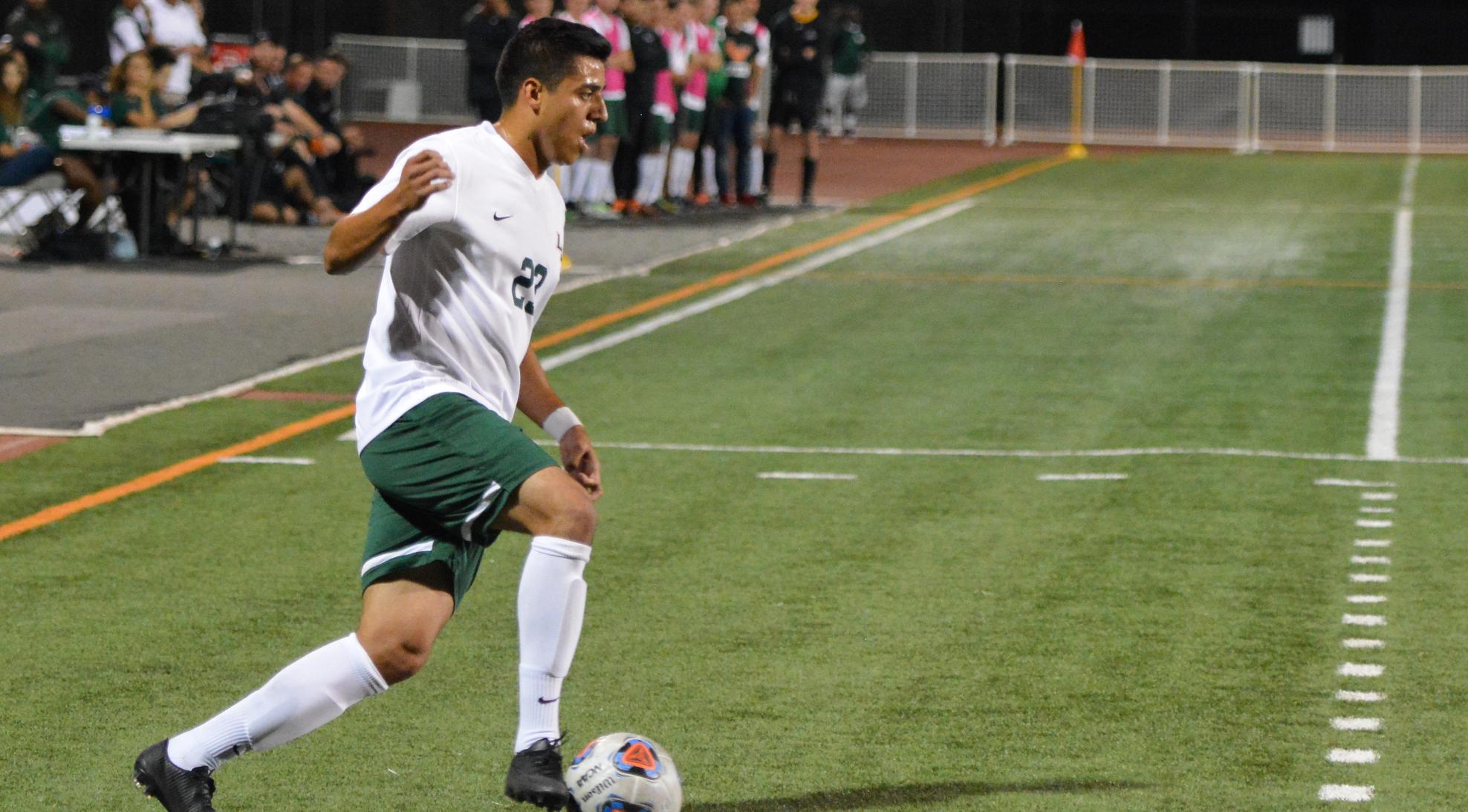 Men's Soccer drops to Pomona-Pitzer, 3-0