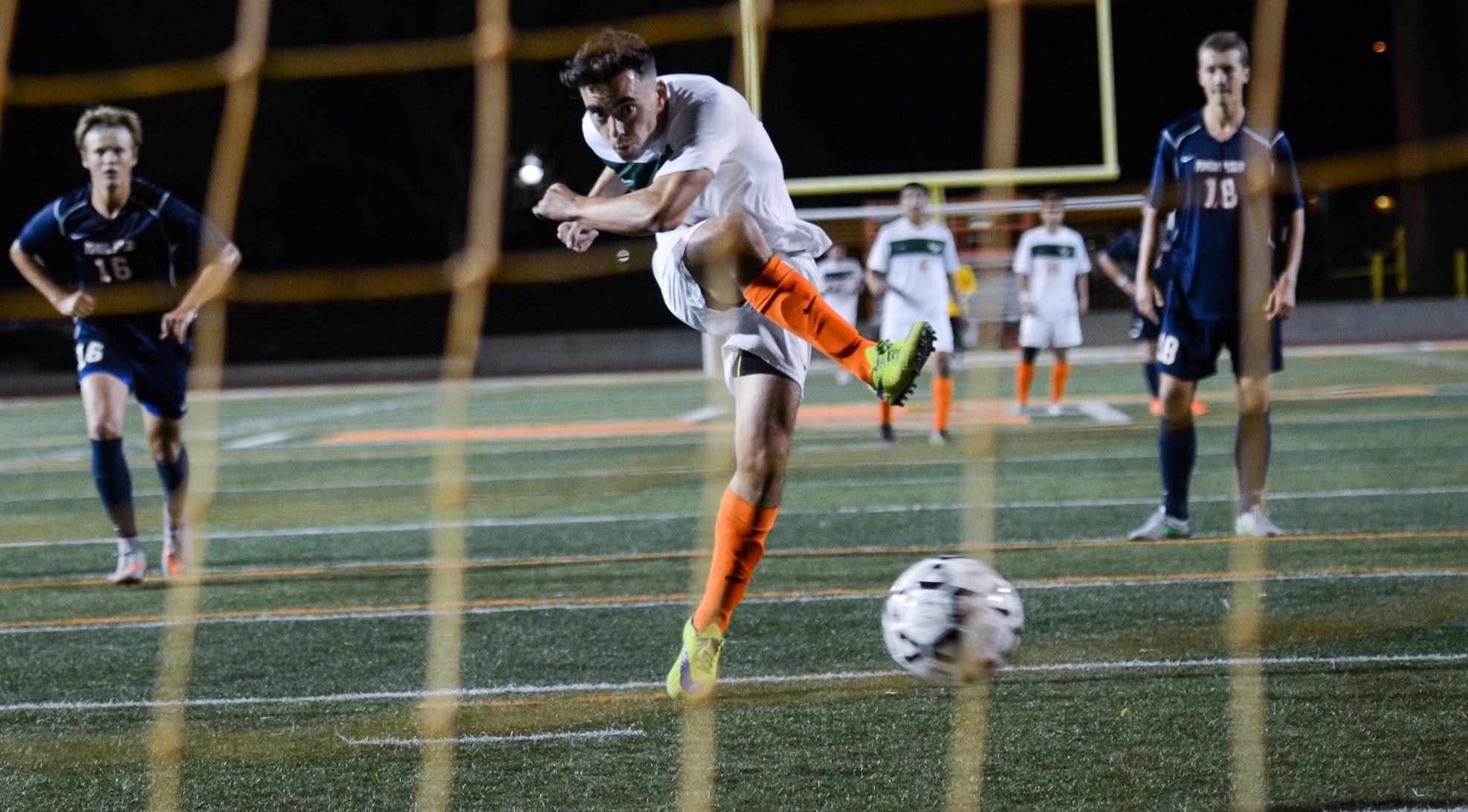 Gonzalez PK beats Pomona-Pitzer in OT