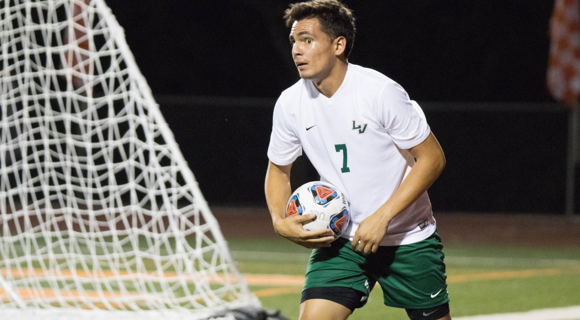 Uribe golden goal sees La Verne past Whittier, keeps SCIAC title hopes alive