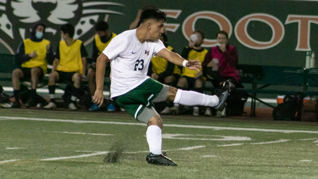 Men's Soccer Falls to Cal Lutheran in 2OT