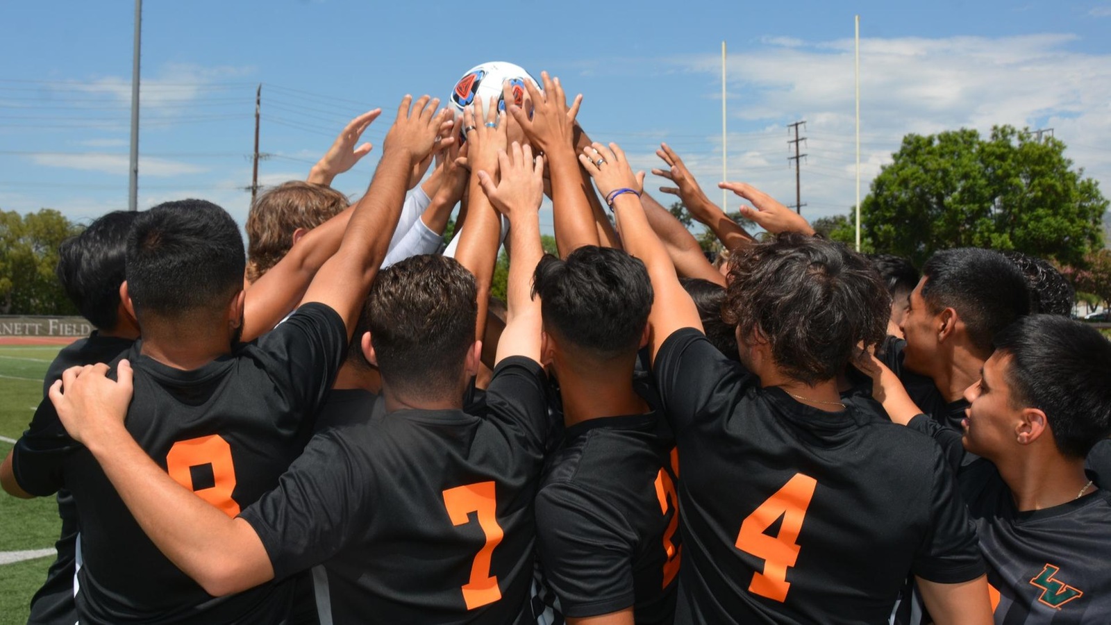 Leos Claw Against No. 23 Montclair State