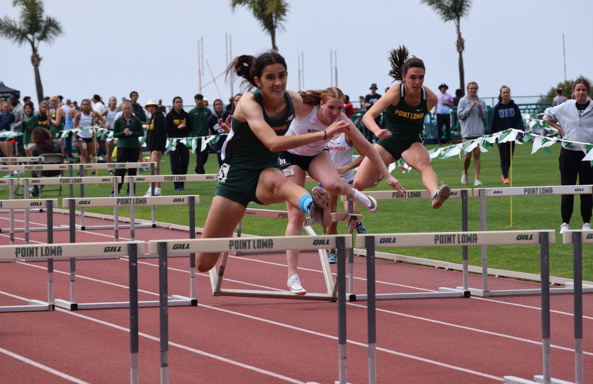 Weekend Of Leopard Prints On The Track