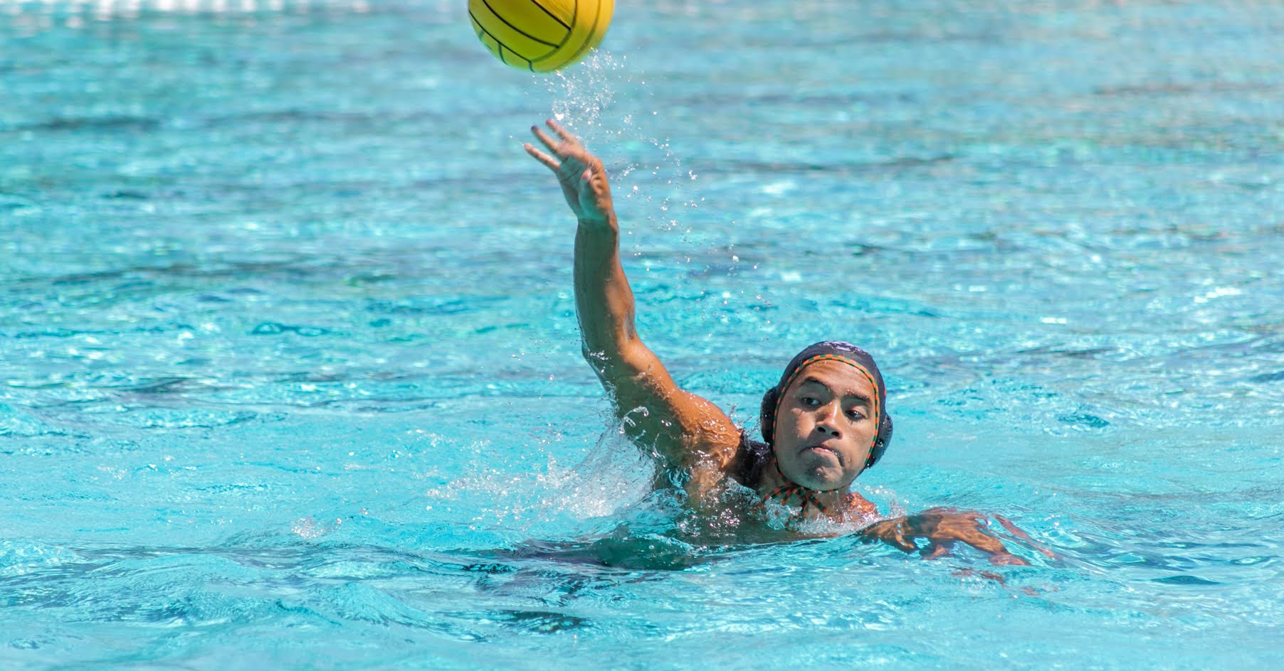 Kingsmen Edge Leopards at Home