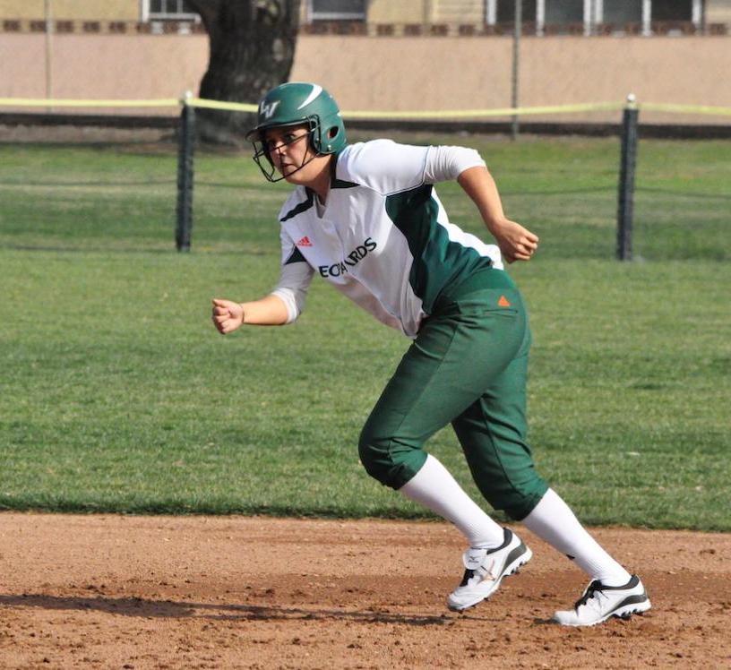 Leopards, Regals Battle To Twinbill Split