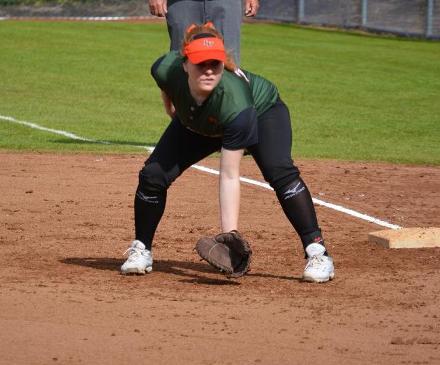 Softball Dominates Oxy, Earns First Wins of Season