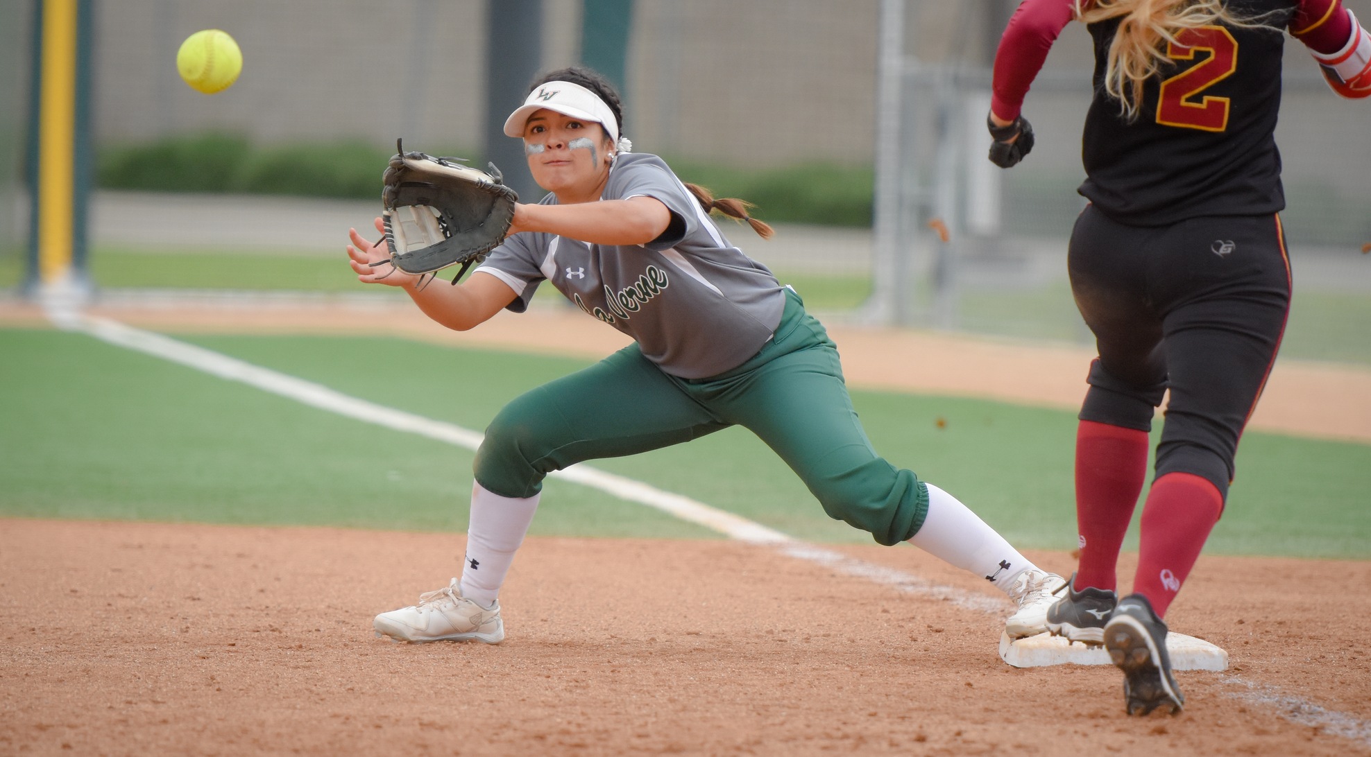 Softball drops to CMS, 10-1, in SCIAC Postseason Tournament