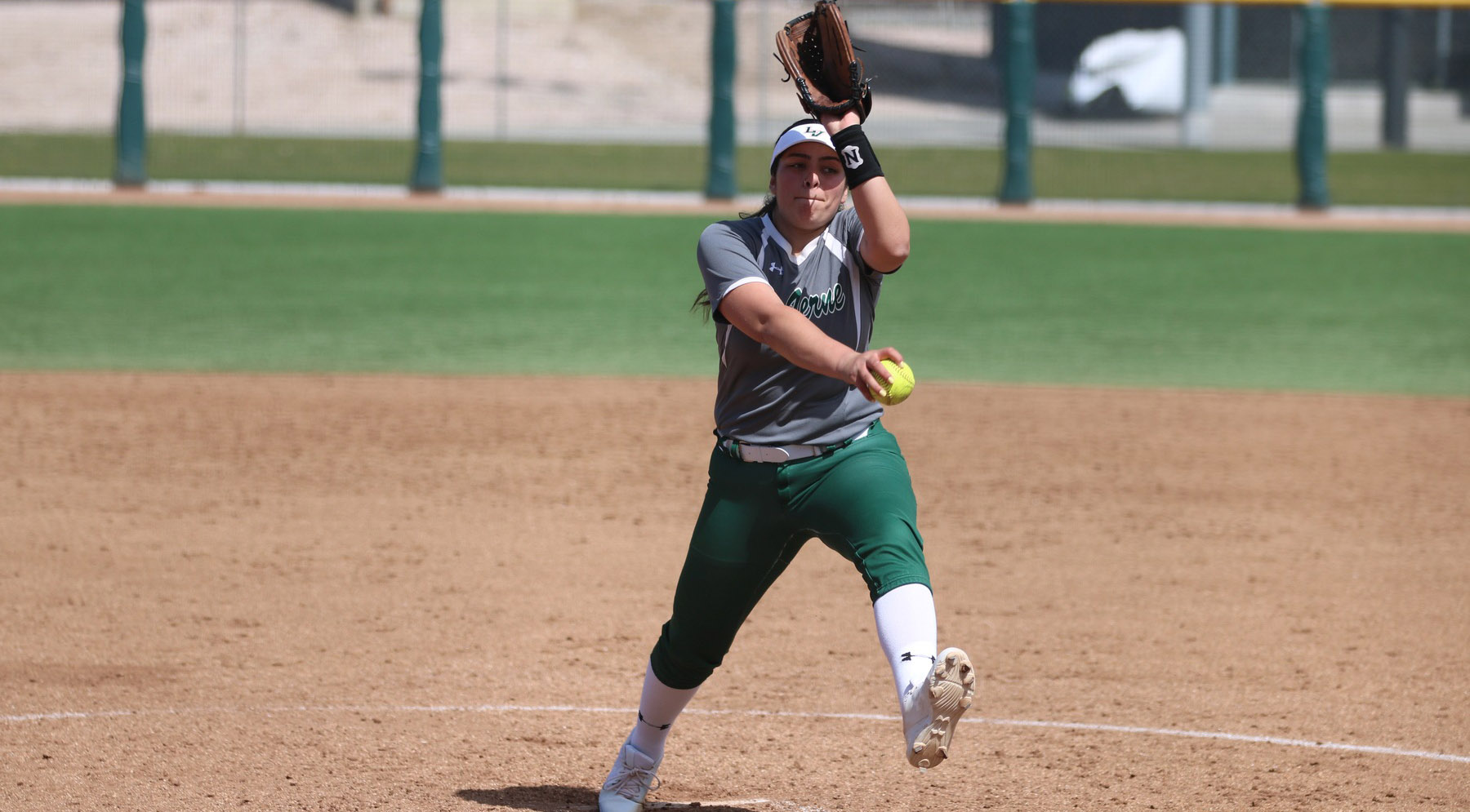 Softball falls to No. 7 Williams