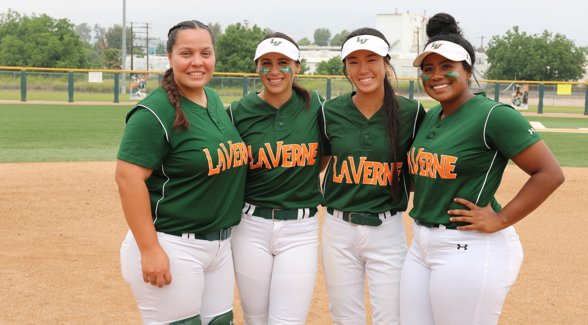 Seniors lead Softball to win over Sagehens