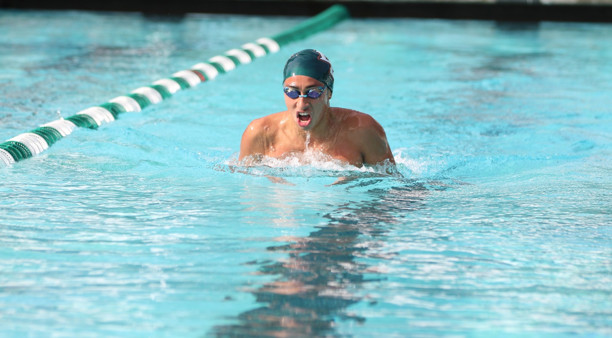 De Leon Paces Leopards on Day Two of Winter Invite