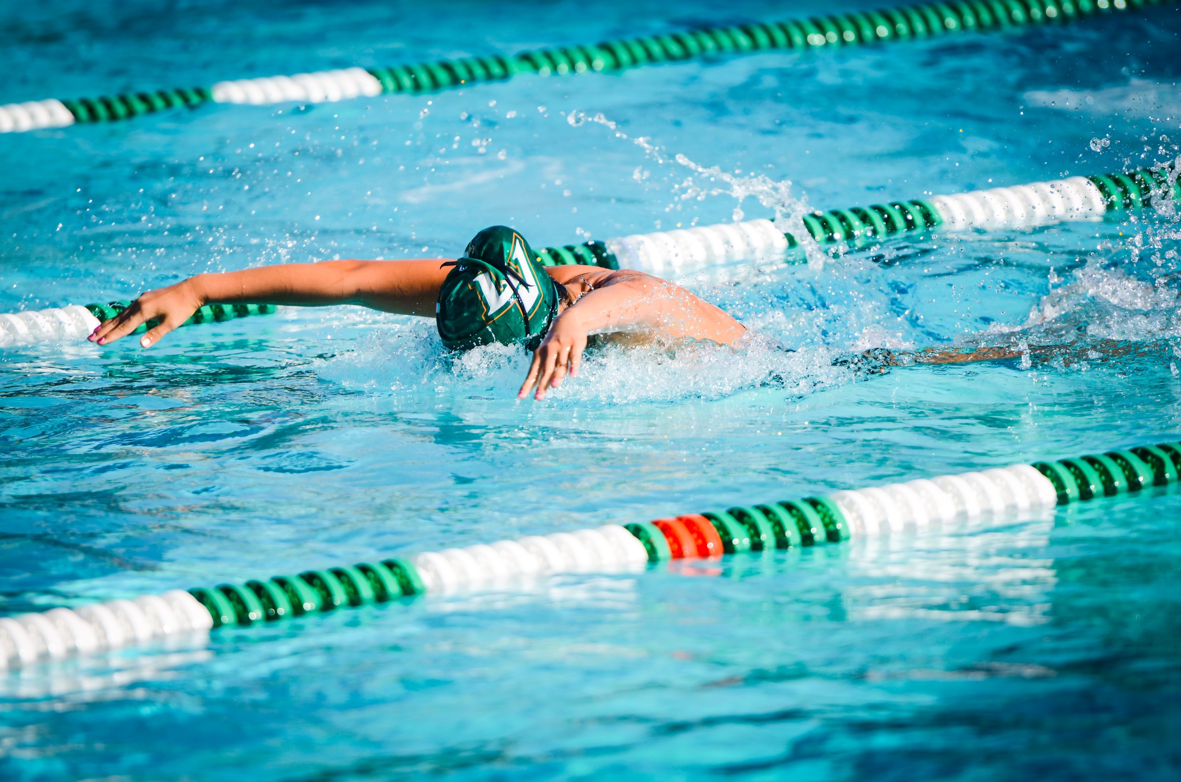 Leopards Hang Tough in Day One of Winter Collegiate Invite