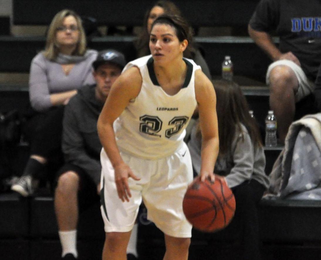 Women's Basketball To Host Free Coaching Clinic