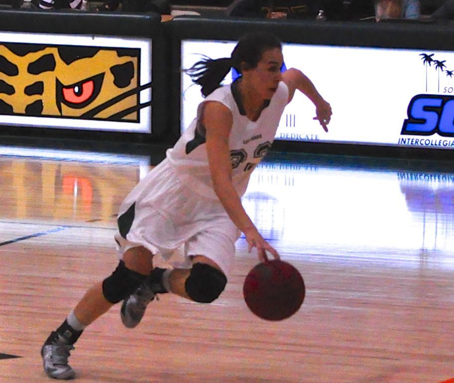 La Verne Falls To Coe On First Day Action Of D3hoops.com Classic