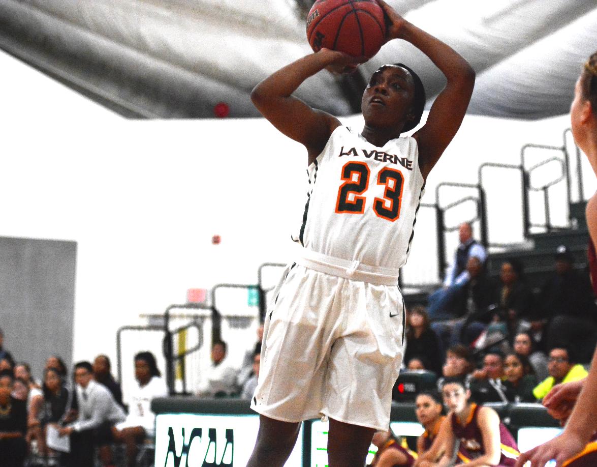 Women&rsquo;s Basketball takes CMS down to wire, falls short
