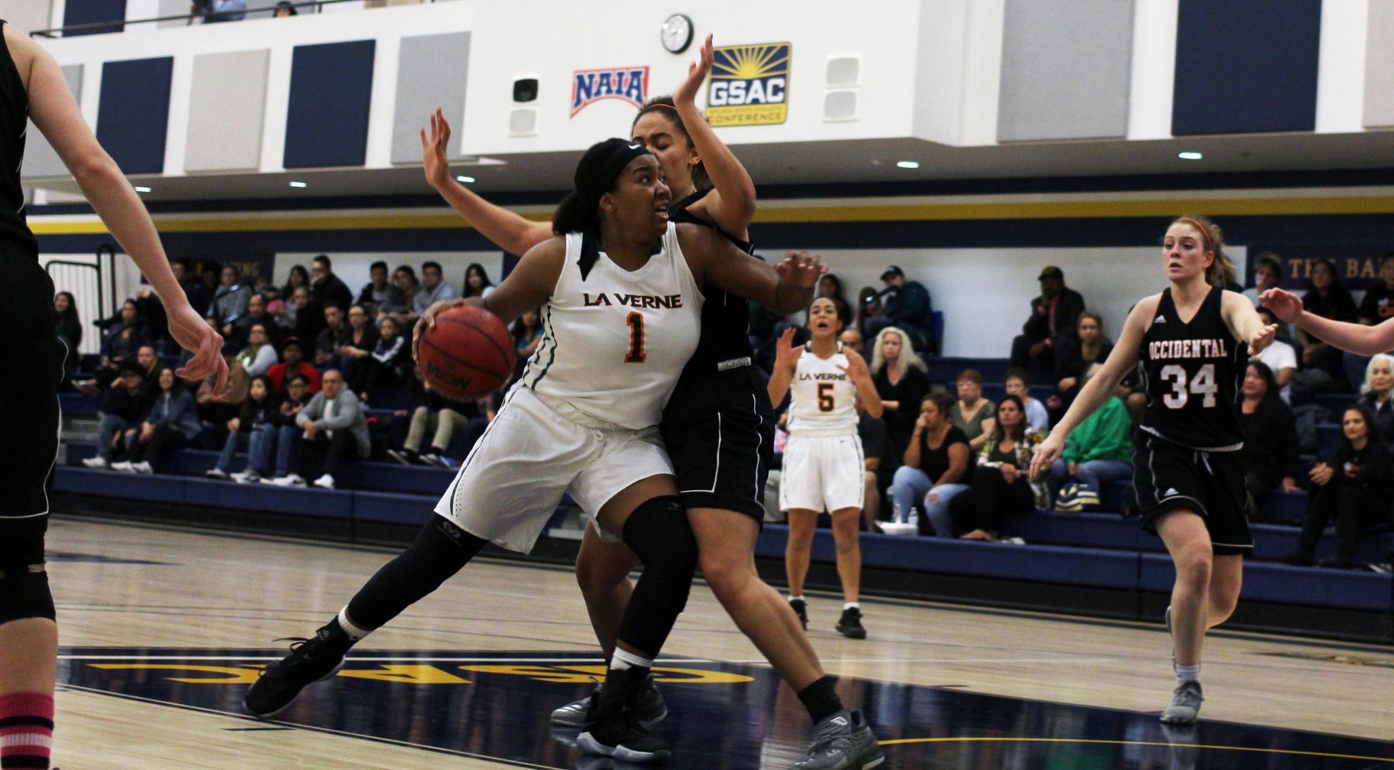Leopards Surge in second half to beat Sagehens
