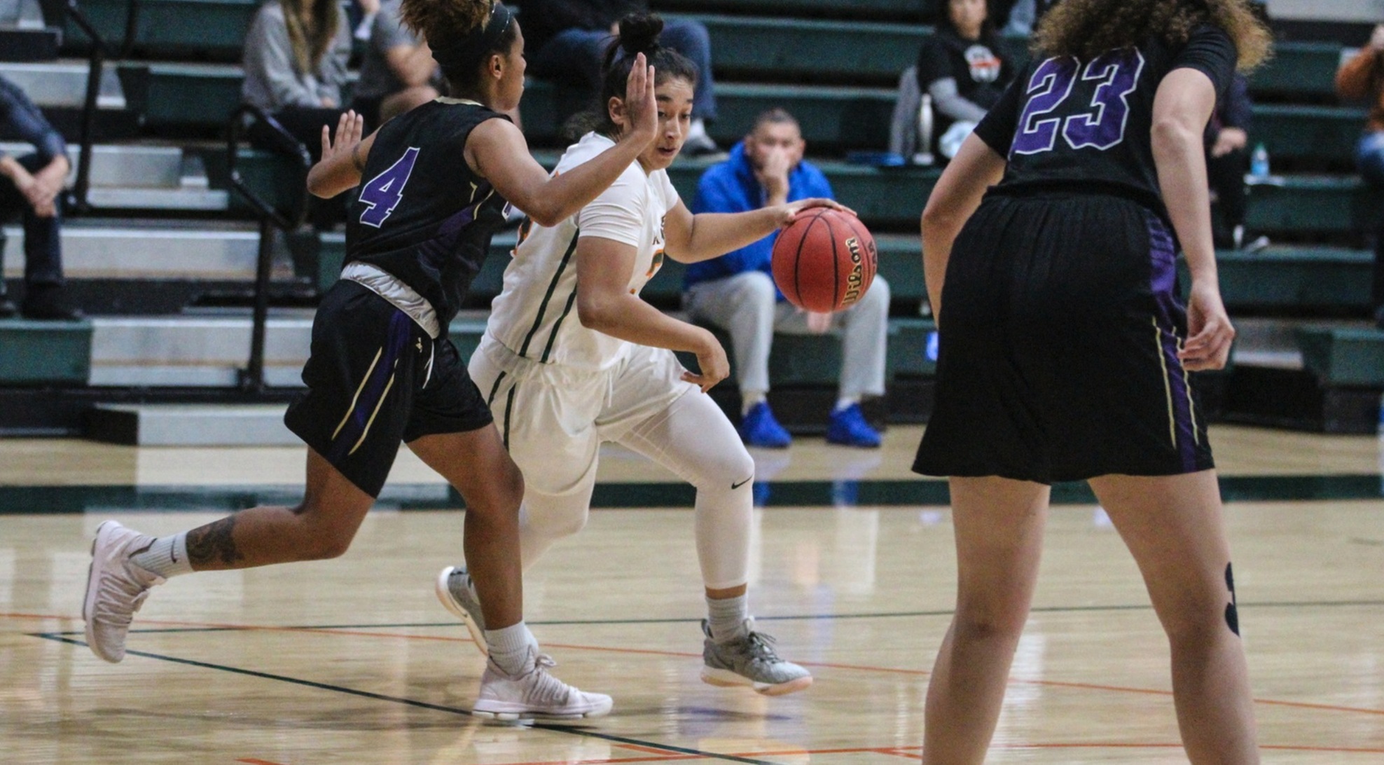 Garcia SIlva scores 48 points, grabs 18 rebounds in win