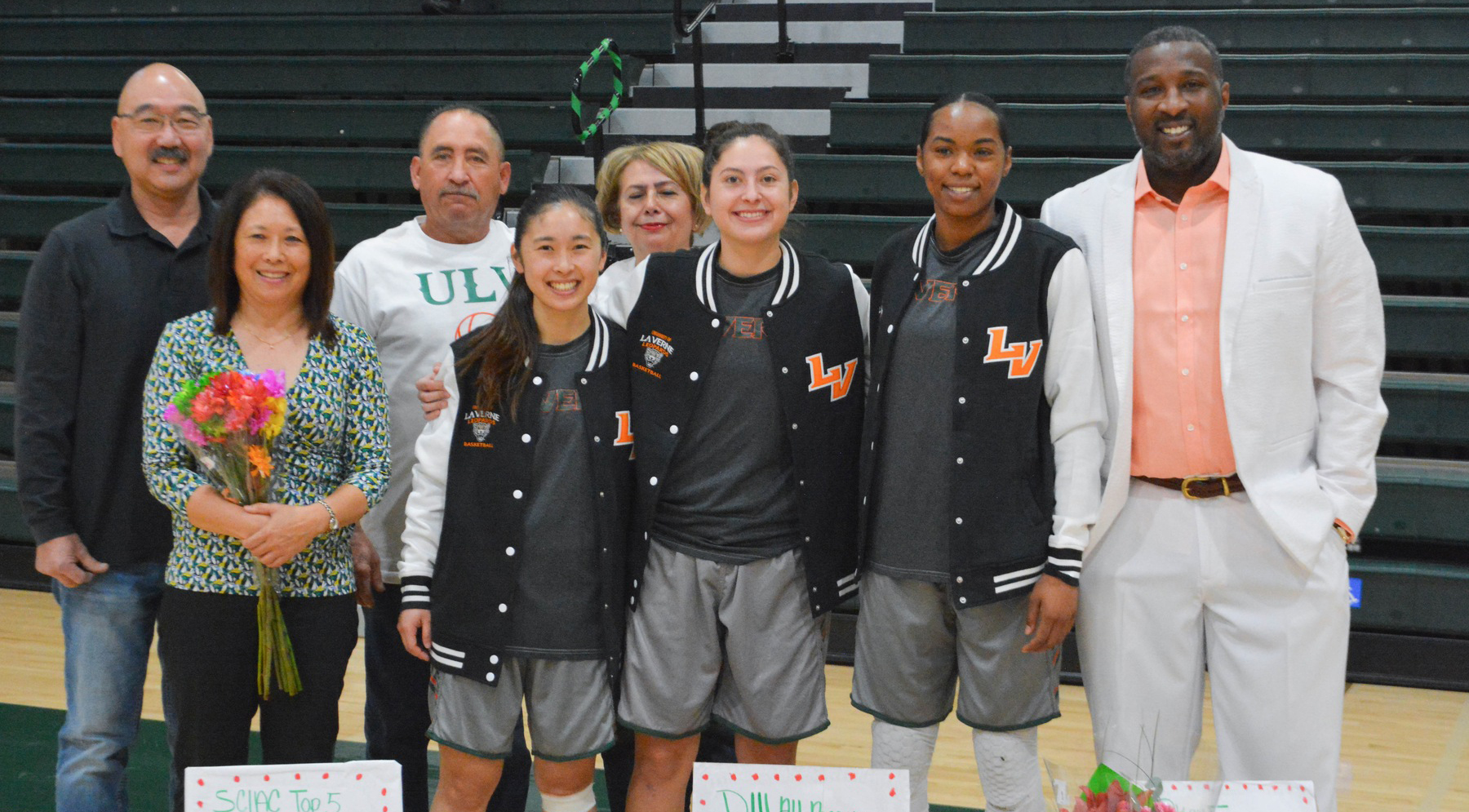 Women's Basketball scores comeback win on Senior Day
