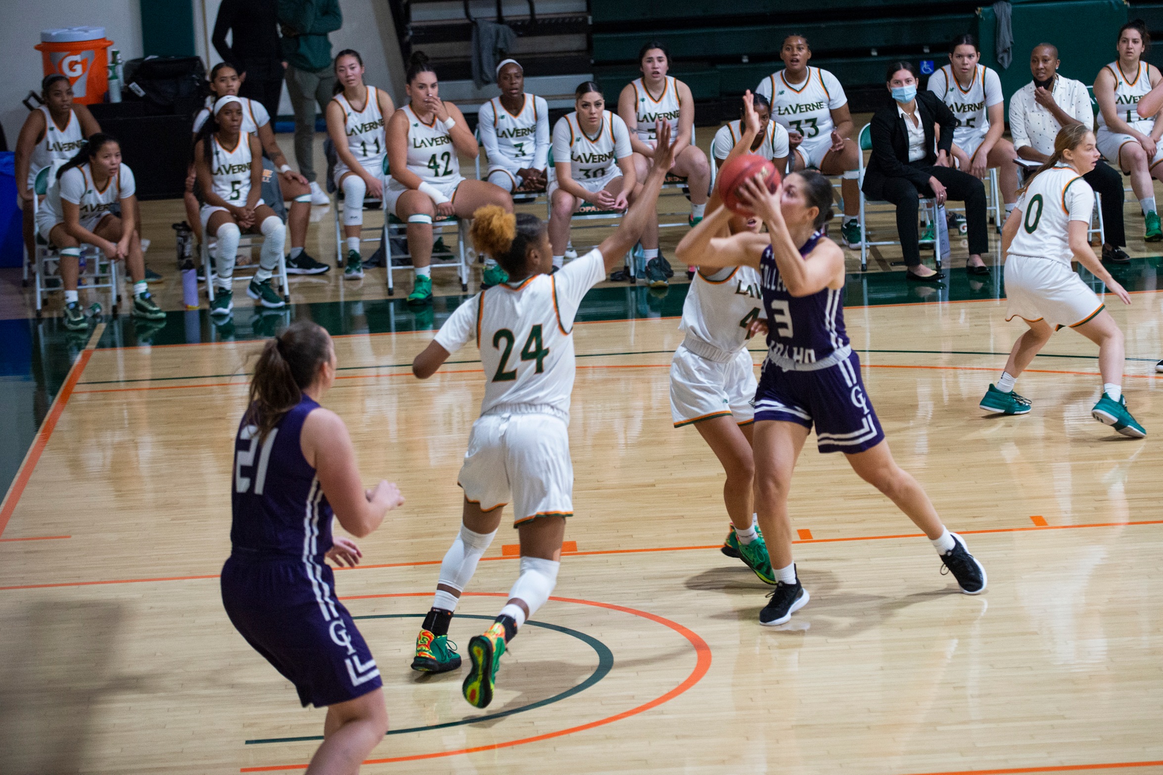 Leos fall to UC Santa Cruz