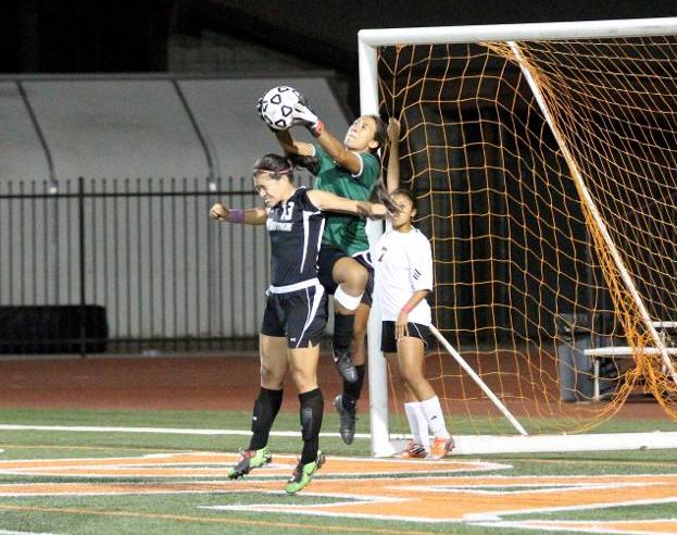 Leopards roll to women's soccer victory over Whittier