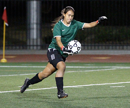 Women&rsquo;s Soccer Hangs Tough at D-II No. 19 CSUSB