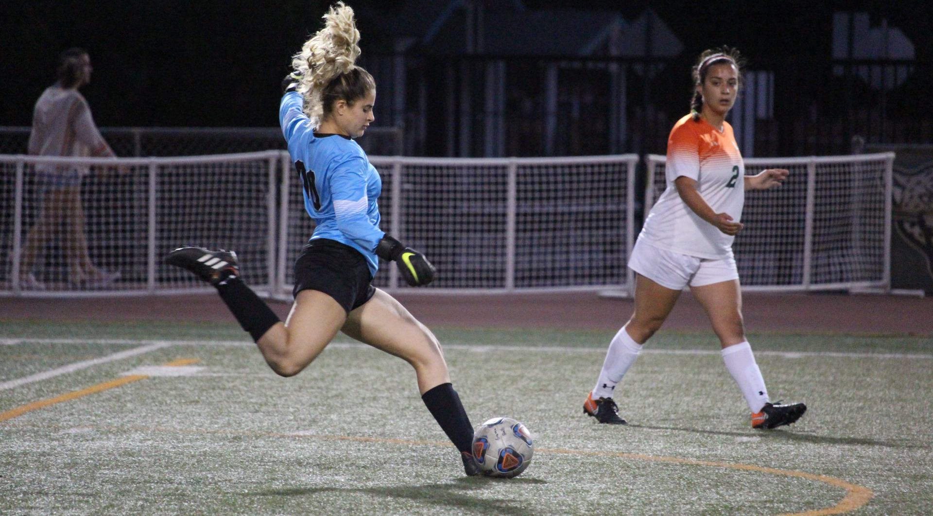 Women's Soccer falls to Occidental in OT