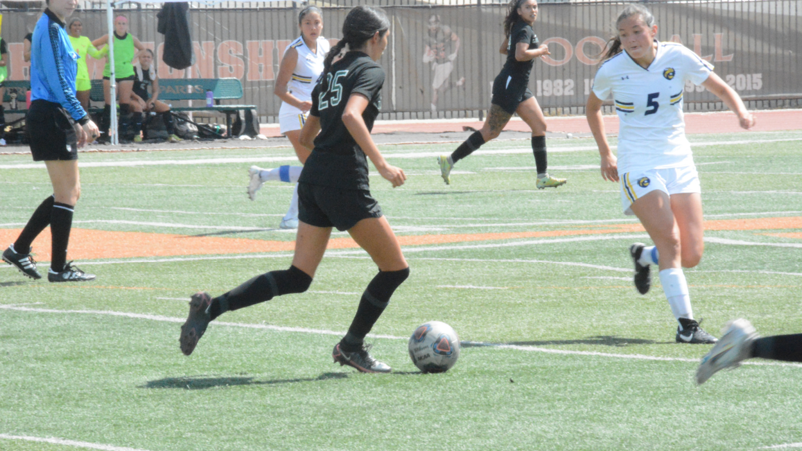 Leopards Take On The Bulldogs On The Road