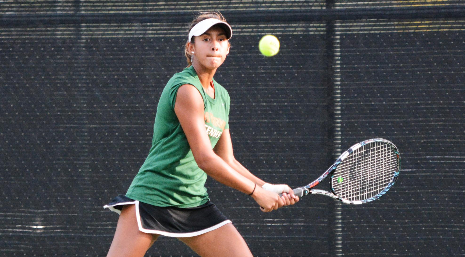 Tennis defeats Chapman, 7-2