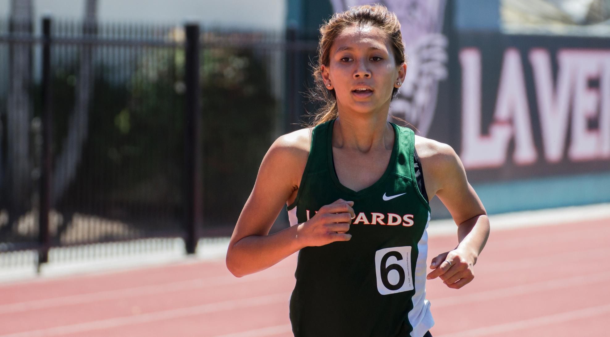 Cerrillos breaks 800m record at Oxy Invite